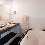 Forer Hotel